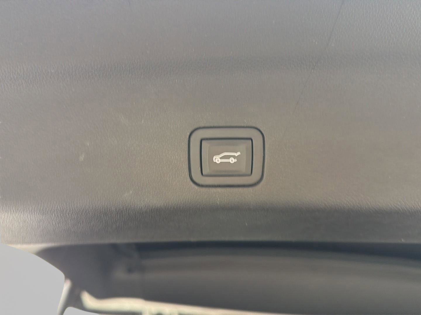 Used 2023 Chevrolet Tahoe RST image 15