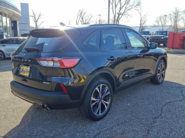 Certified 2022 Ford Escape SE w/ SE Sport Appearance Package image 8