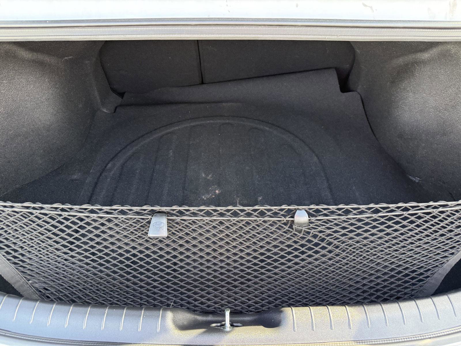 Used 2024 Hyundai Elantra SEL w/ Convenience Package image 12