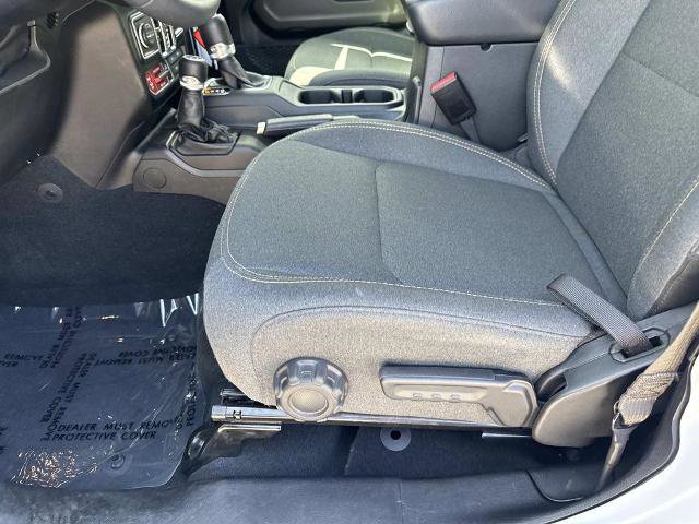 Used 2024 Jeep Wrangler Unlimited AWD/4WD image 18