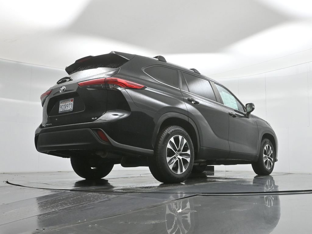 Used 2023 Toyota Highlander XLE image 53