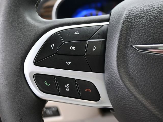 Used 2024 Chrysler Pacifica Limited image 17