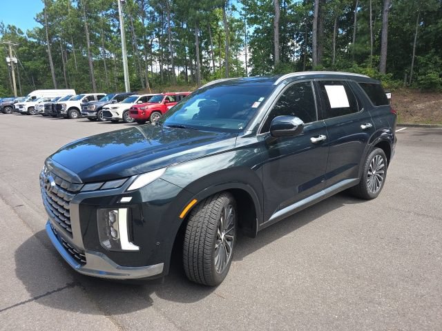 Used 2024 Hyundai Palisade Calligraphy FWD image 3