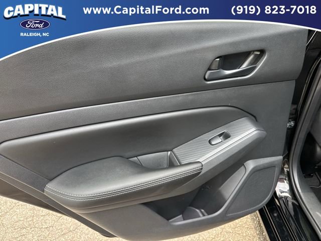 Used 2025 Nissan Altima 2.5 SV FWD image 17
