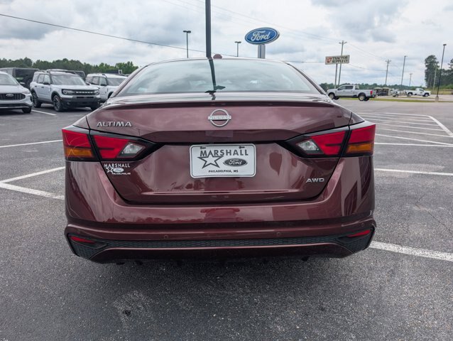 Used 2025 Nissan Altima 2.5 SV AWD/4WD image 4