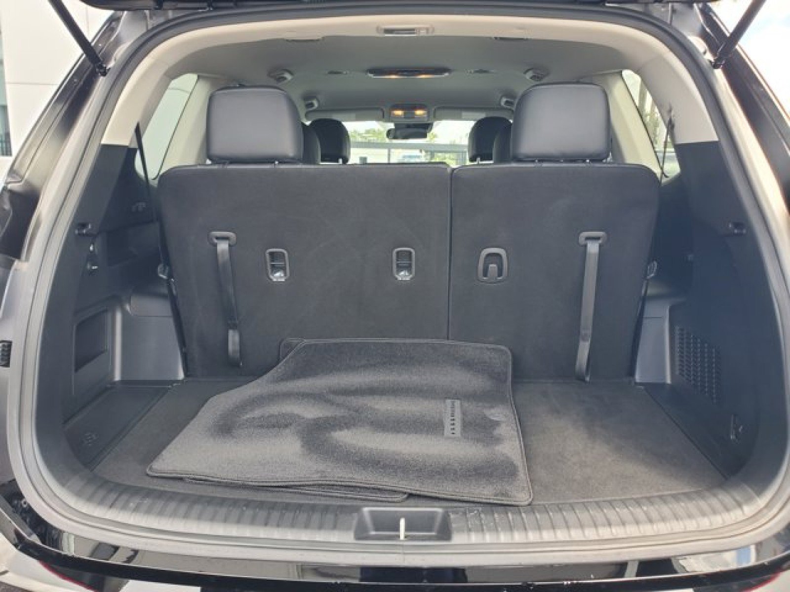 Used 2023 Kia Telluride S AWD/4WD image 8