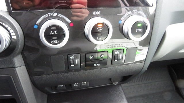 Used 2021 Toyota Sequoia Limited image 21