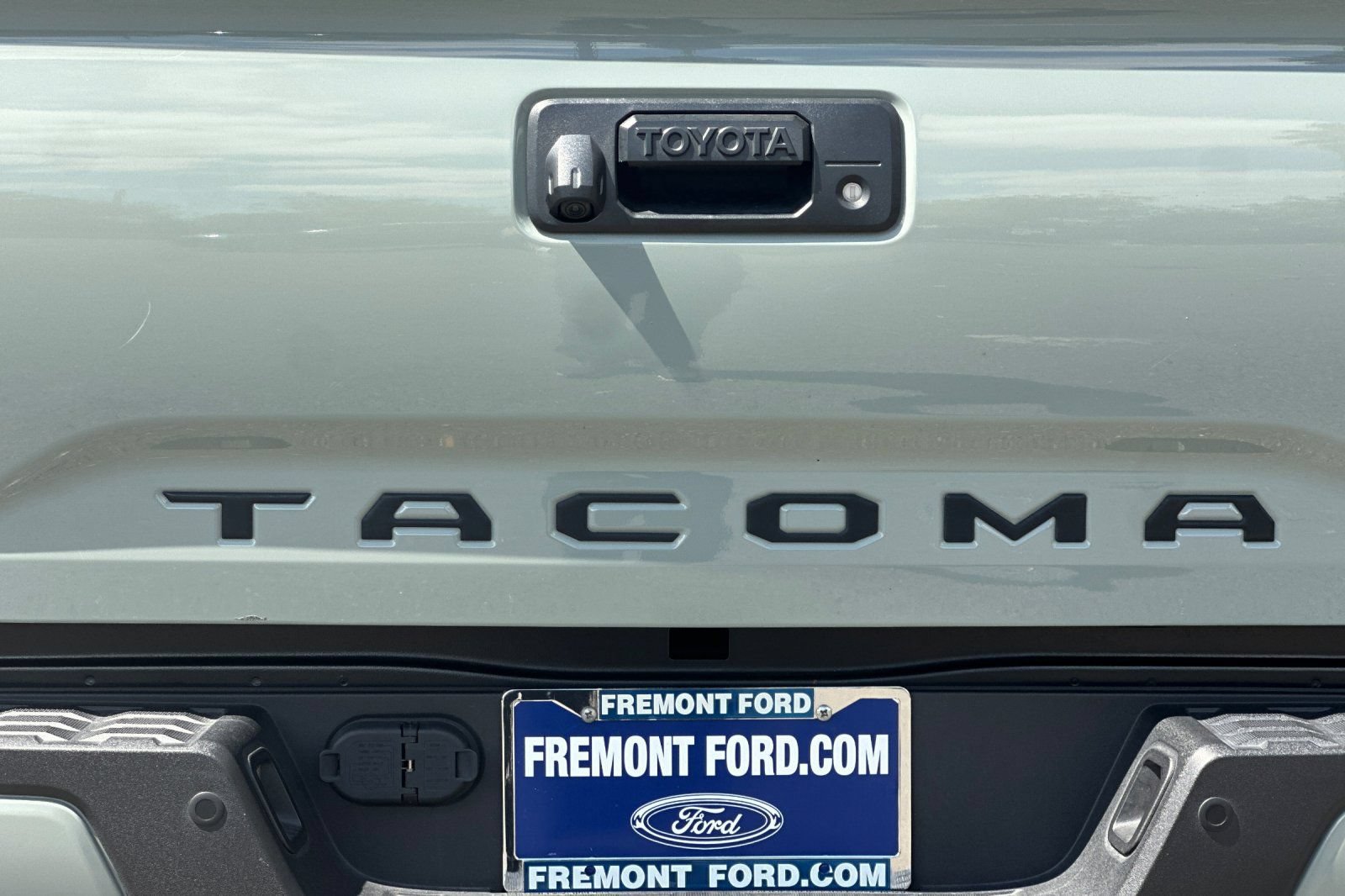 Used 2023 Toyota Tacoma TRD Off-Road w/ Technology Package AWD/4WD image 47