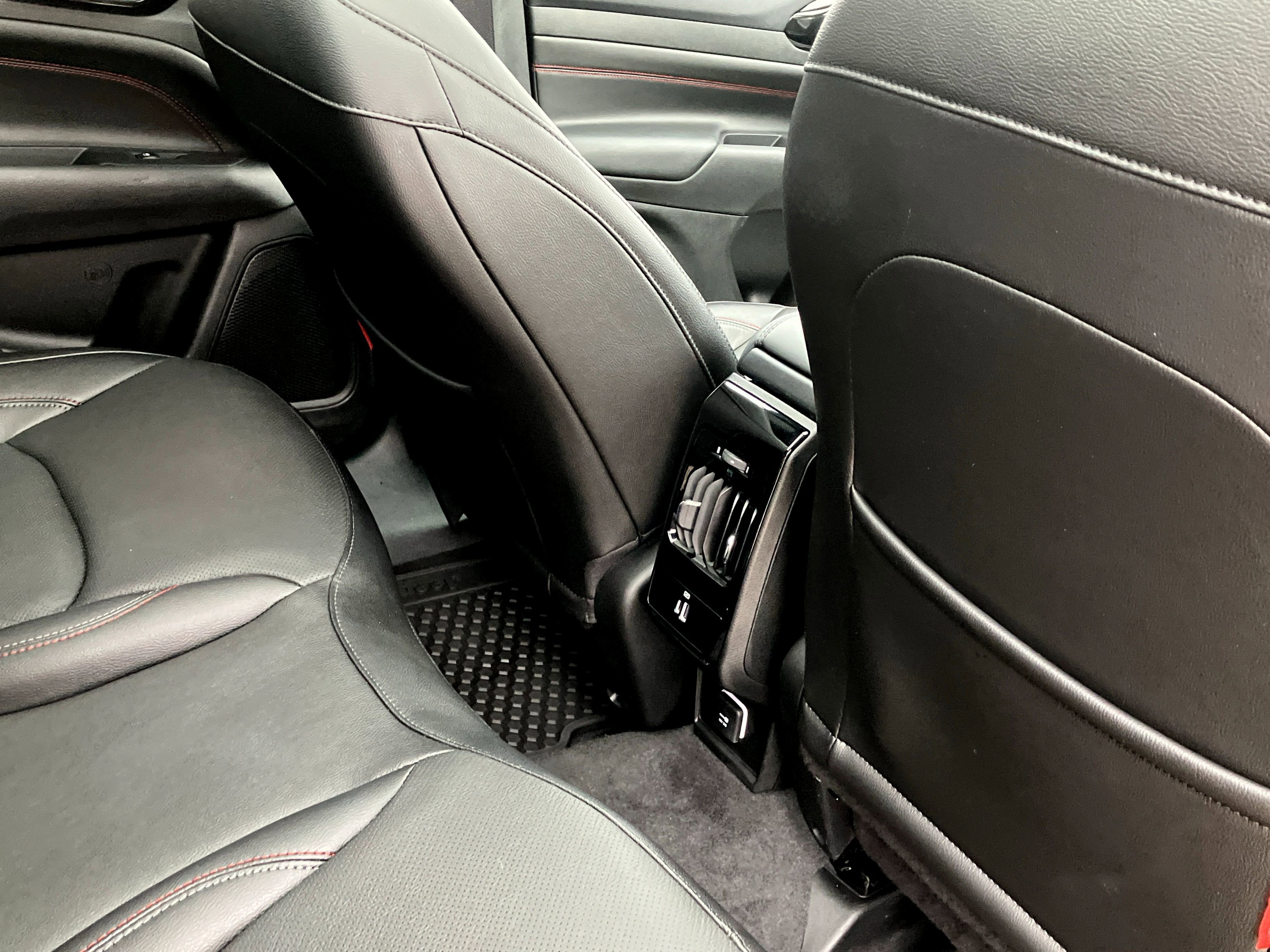 Used 2024 Jeep Compass Trailhawk w/ Trailhawk Elite Group image 39