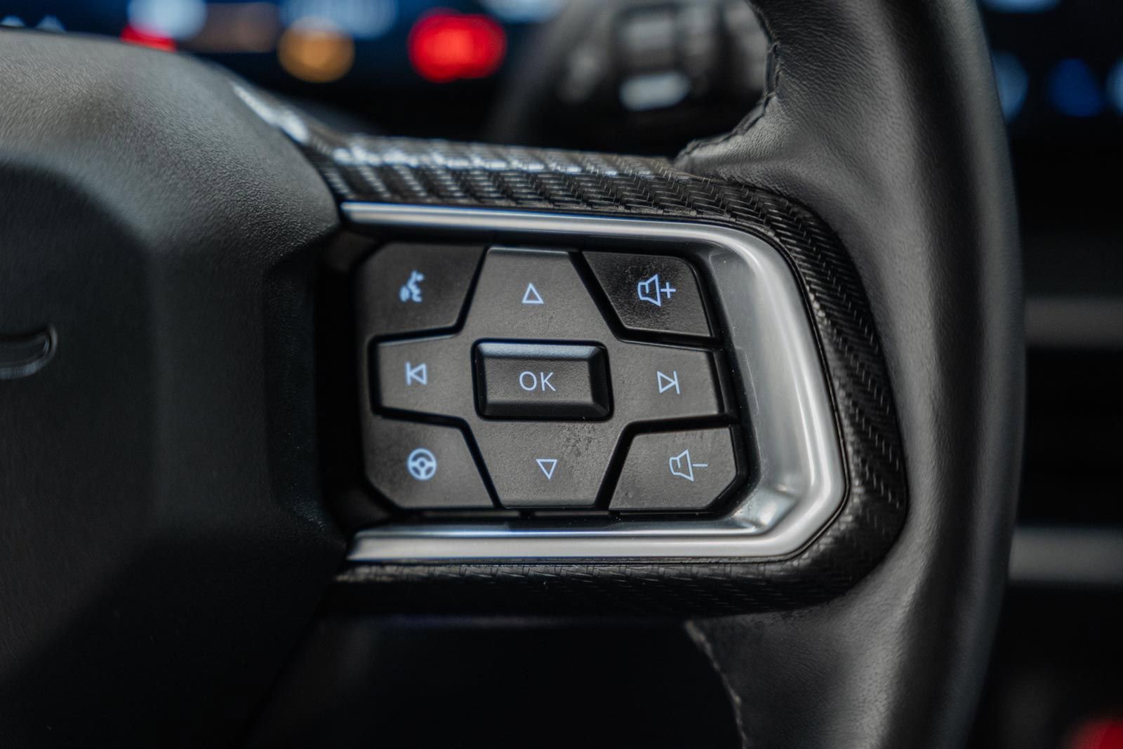 Certified 2025 Ford Mustang Premium w/ Wheel & Stripe Package image 31