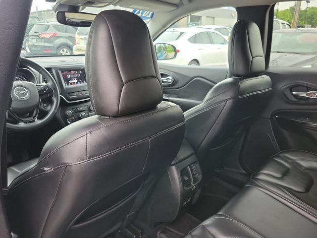 Used 2021 Jeep Cherokee Latitude Plus AWD/4WD image 22