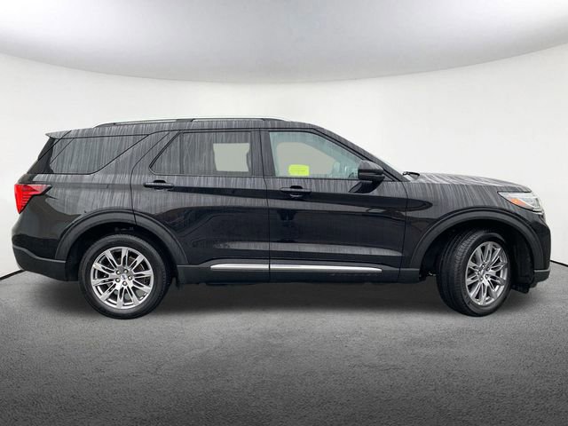 Certified 2025 Ford Explorer Platinum image 6
