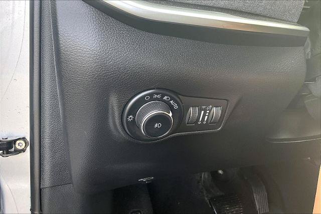 Used 2024 Jeep Compass Latitude AWD/4WD image 31