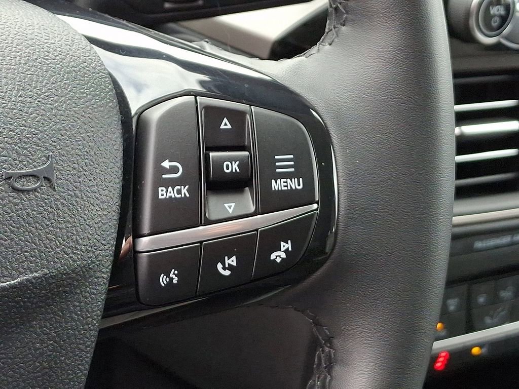 Certified 2022 Ford Escape SE w/ Cold Weather Package image 22