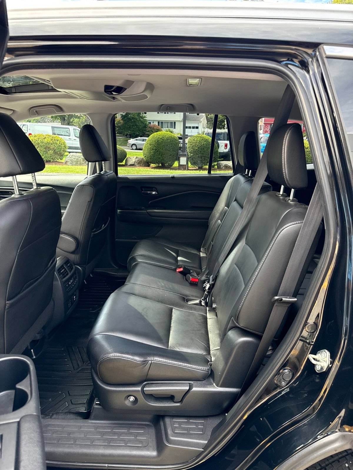 Used 2020 Honda Pilot Touring image 21
