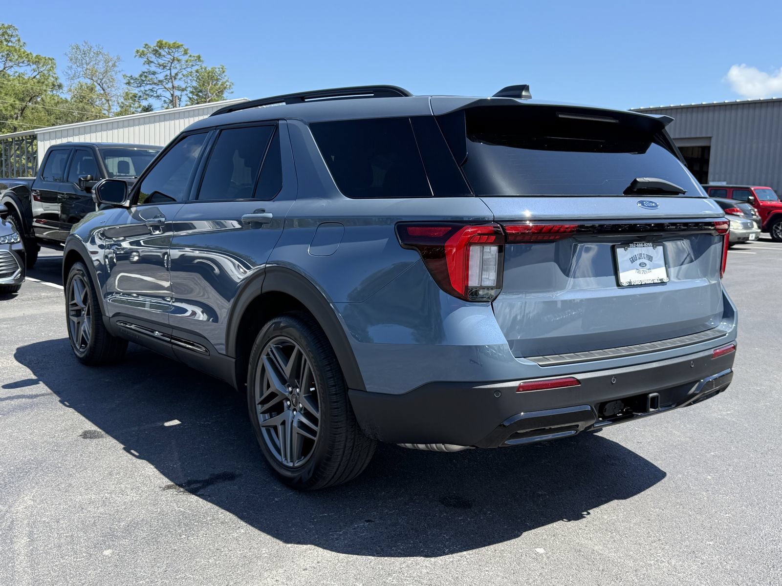 Certified 2026 Ford Explorer ST-Line w/ ST-Line Street Pack RWD image 6