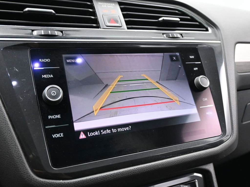 Used 2018 Volkswagen Tiguan SEL w/ 3rd Row Seat Package image 41