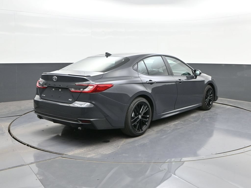 Used 2026 Toyota Camry SE FWD image 11
