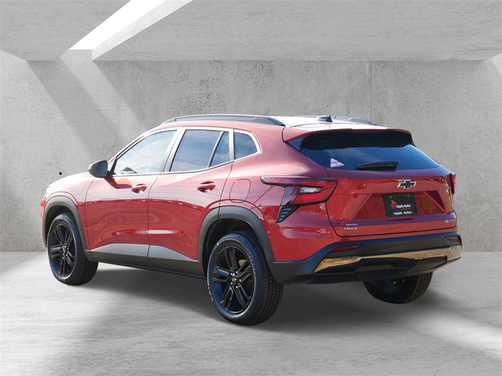 Used 2024 Chevrolet Trax ACTIV image 4