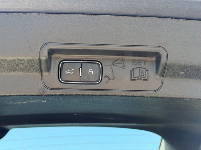 Certified 2022 Ford Explorer XLT AWD/4WD image 11