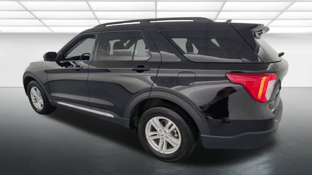 Certified 2024 Ford Explorer XLT w/ Equipment Group 202A AWD/4WD image 6