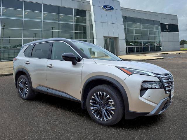Used 2025 Nissan Rogue SL w/ Tech Package AWD/4WD image 6