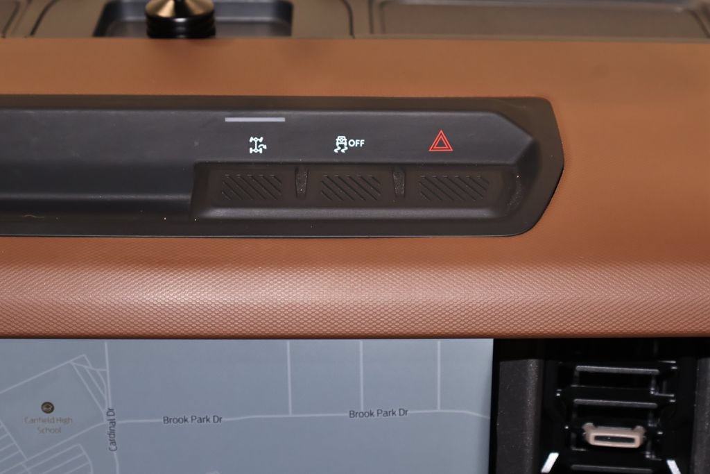 Certified 2024 Ford Bronco Outer Banks AWD/4WD image 26