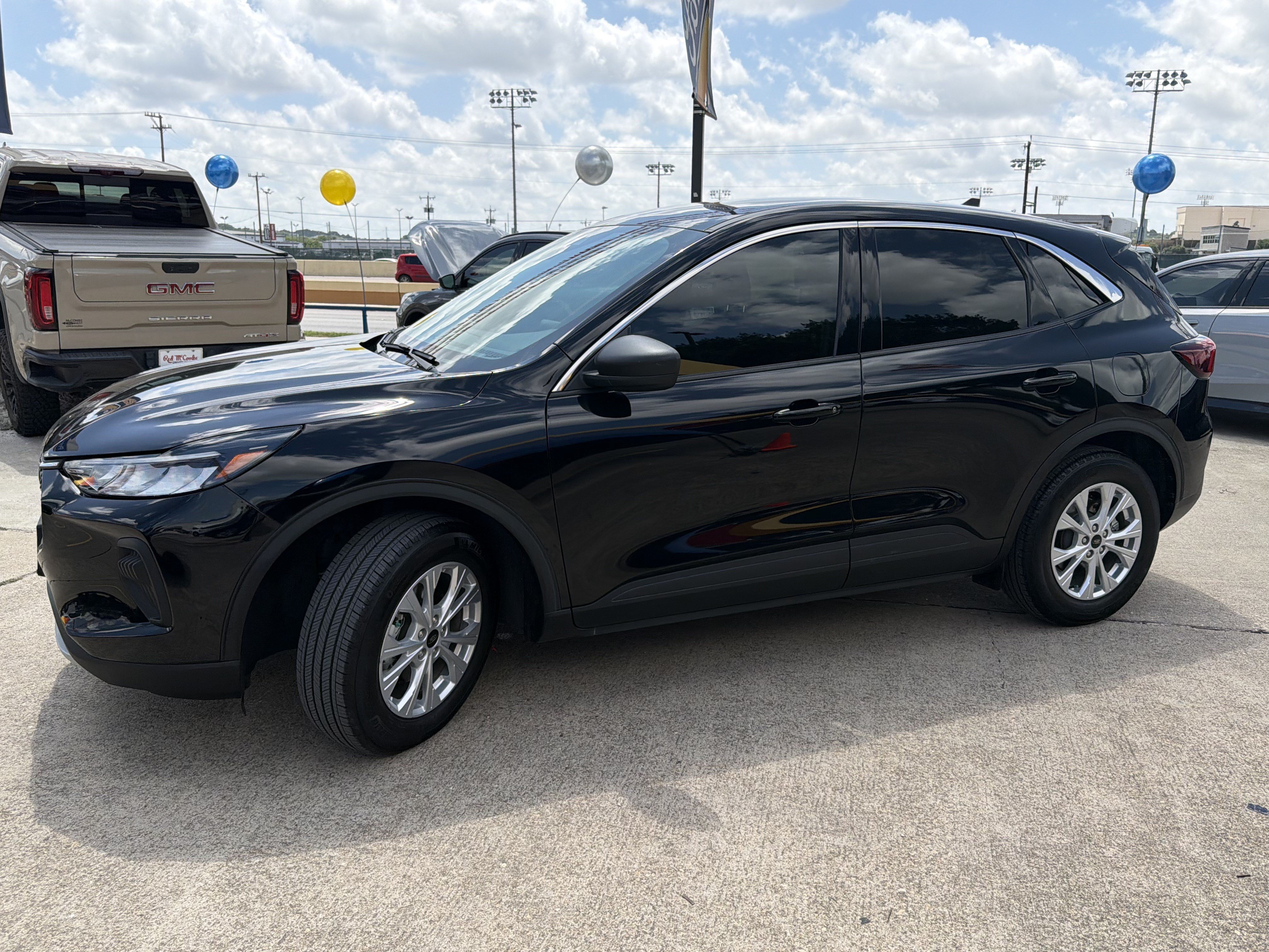 Certified 2024 Ford Escape Active FWD image 11
