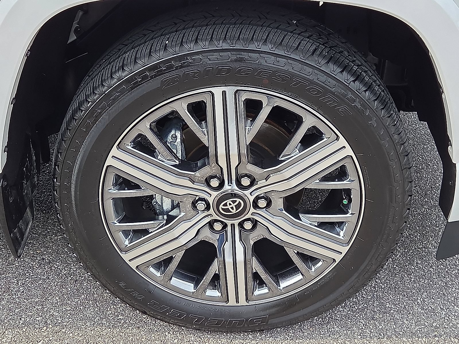 Used 2026 Toyota Sequoia Capstone AWD/4WD image 7