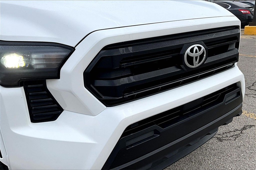 Used 2024 Toyota Tacoma SR image 24