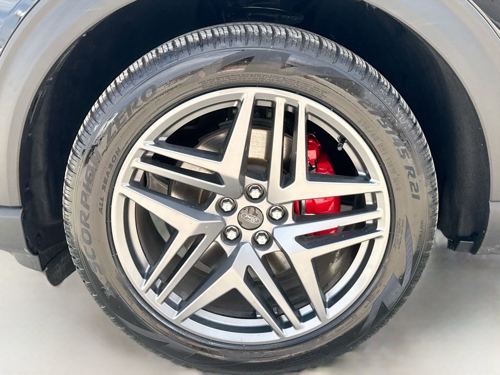 Certified 2025 Ford Explorer ST image 35