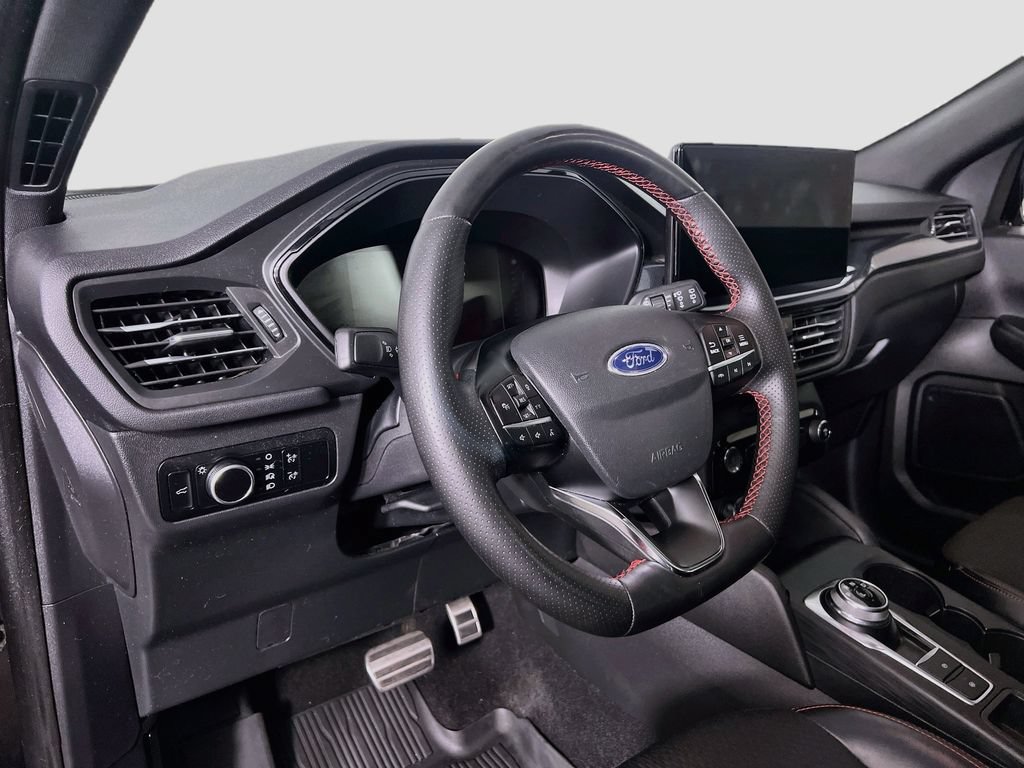 Certified 2024 Ford Escape ST-Line w/ Tech Pack #1 AWD/4WD image 11
