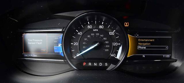 Certified 2017 Ford Explorer XLT w/ Equipment Group 202A AWD/4WD image 17