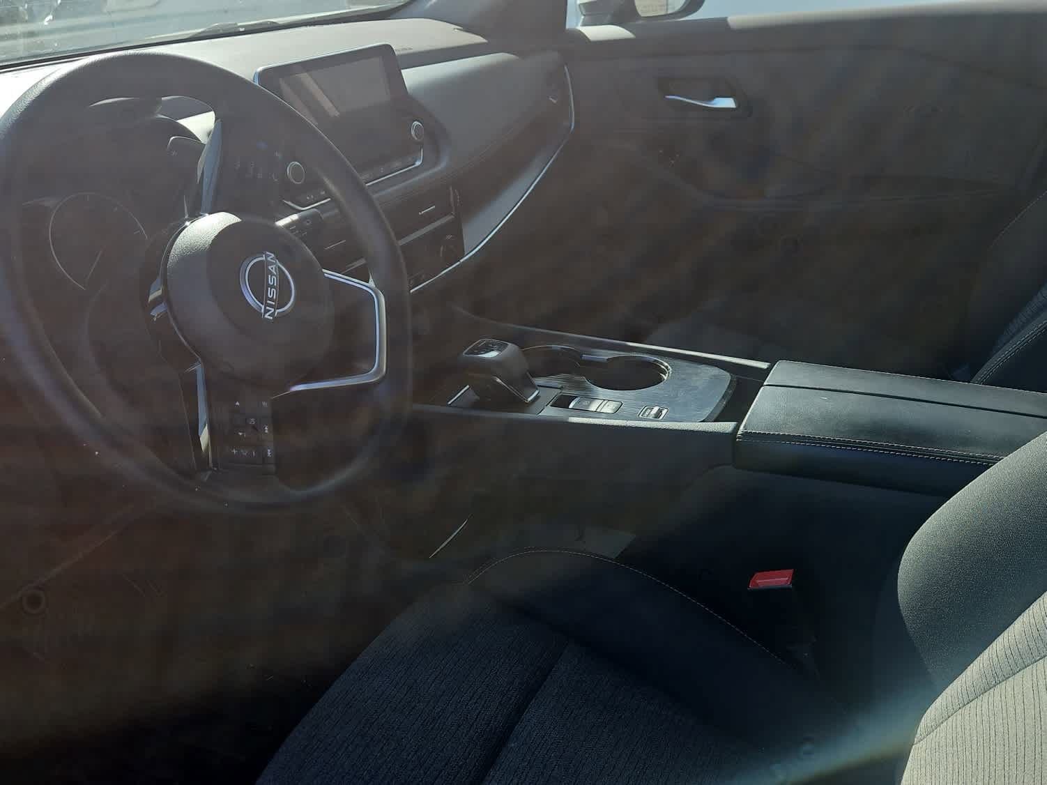 Used 2022 Nissan Rogue SV FWD image 13