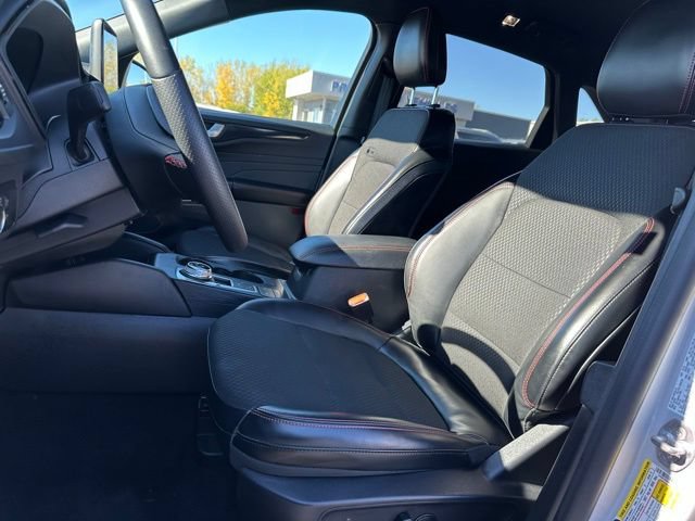 Certified 2025 Ford Escape ST-Line AWD/4WD image 6
