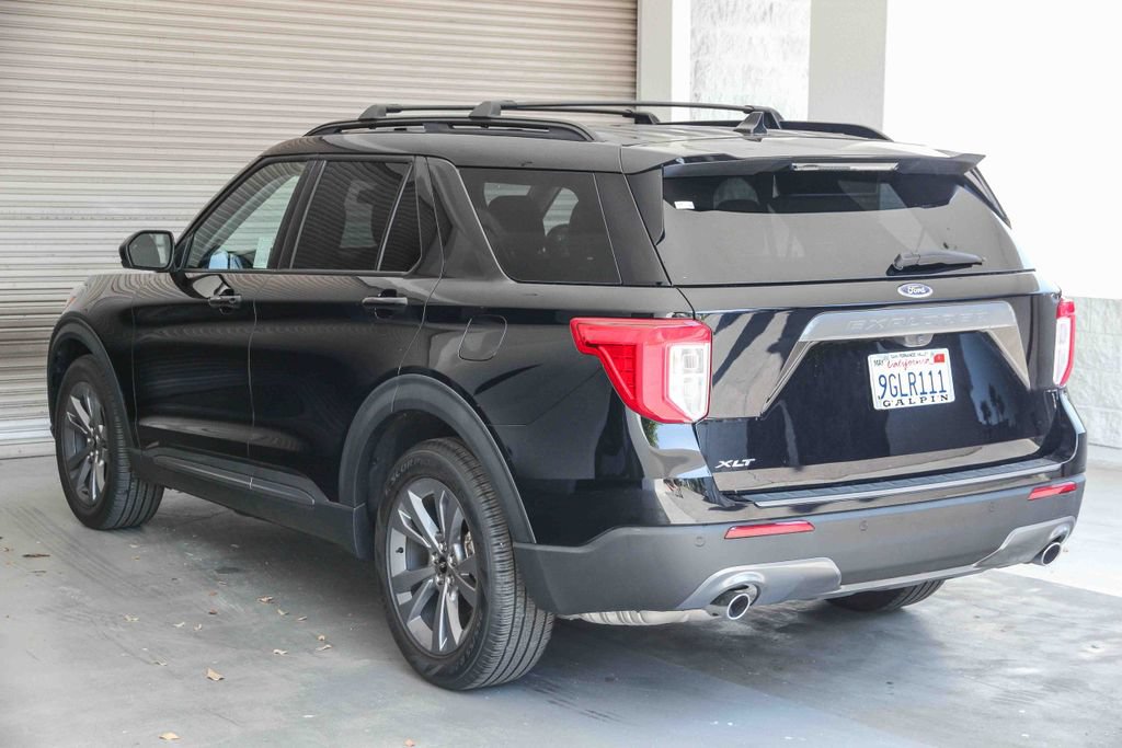 Certified 2023 Ford Explorer XLT w/ Equipment Group 202A RWD image 6