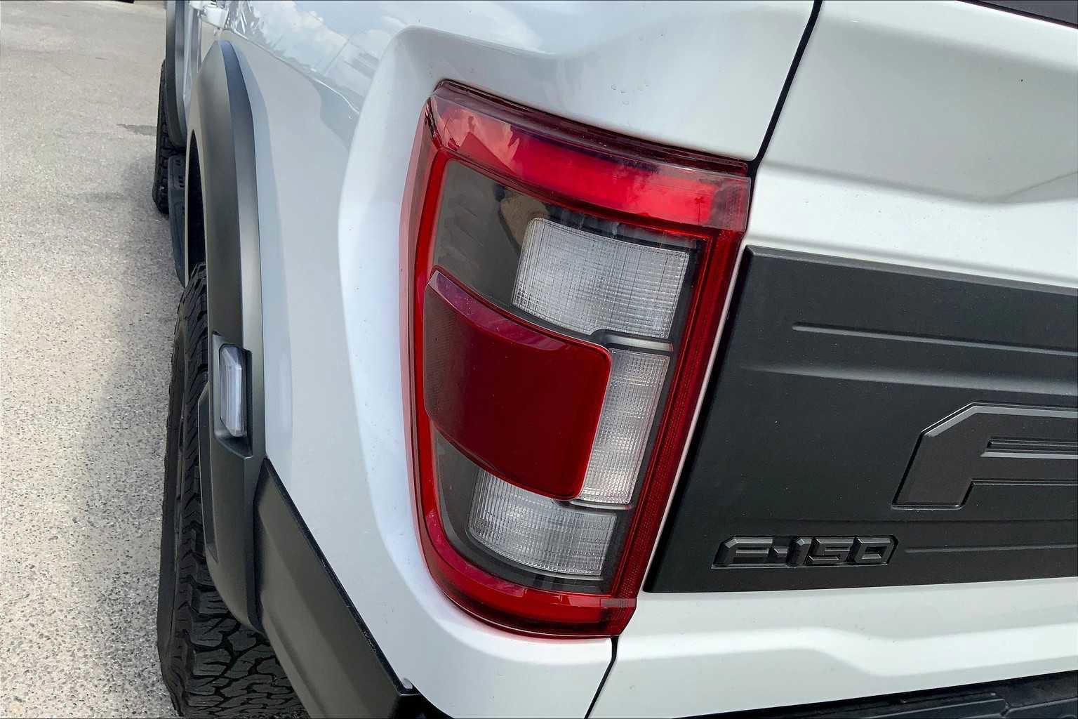 Certified 2023 Ford F150 Raptor w/ Raptor Carbon Fiber Package image 28