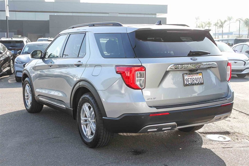 Certified 2022 Ford Explorer XLT w/ Equipment Group 202A image 8