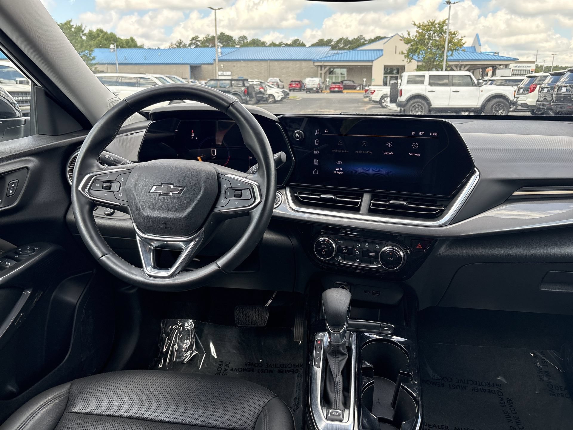 Used 2024 Chevrolet Trax ACTIV w/ Driver Confidence Package FWD image 4