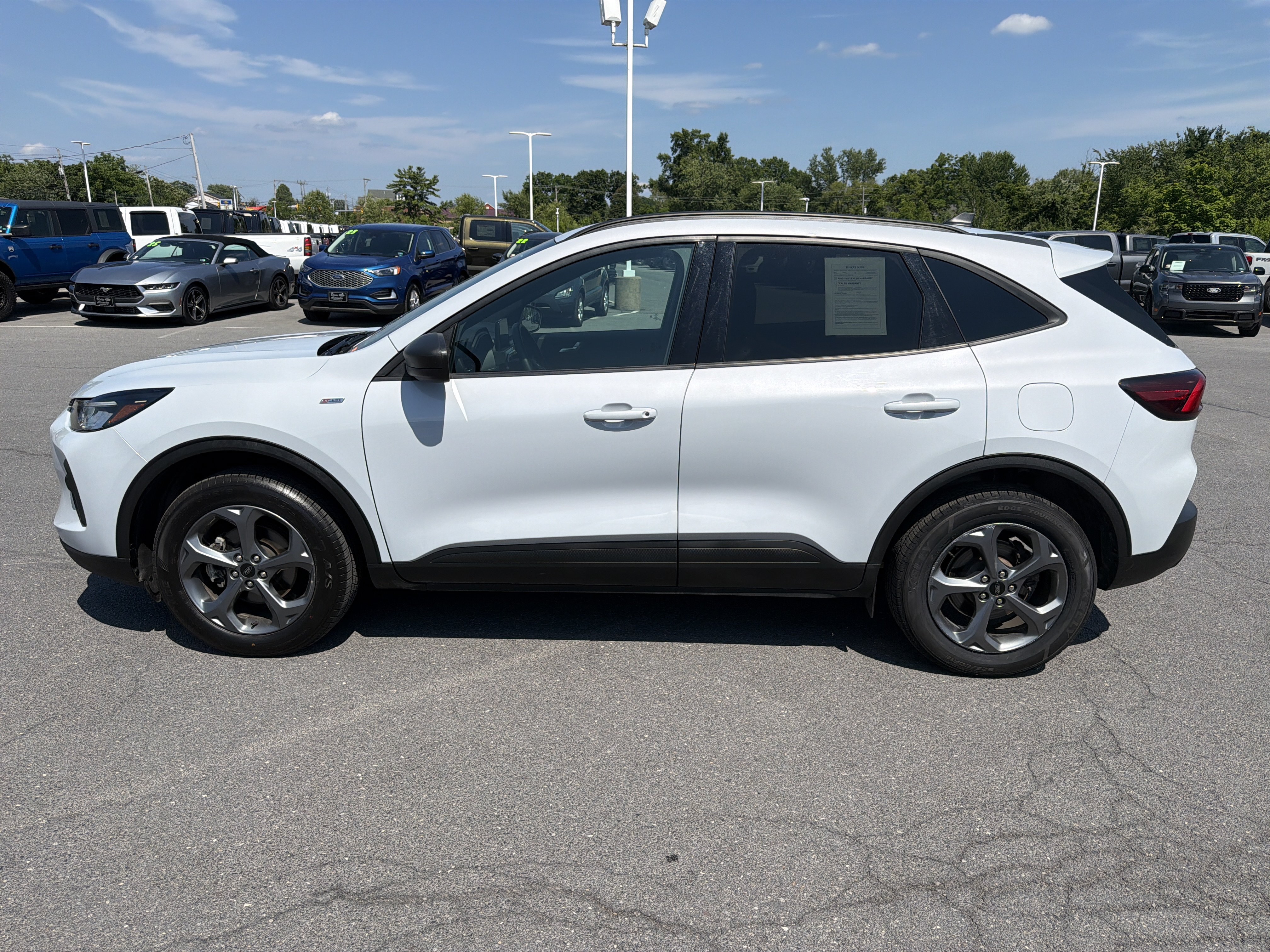 Certified 2025 Ford Escape ST-Line AWD/4WD image 7