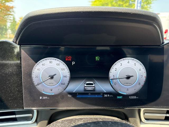 Used 2023 Hyundai Elantra Limited FWD image 22