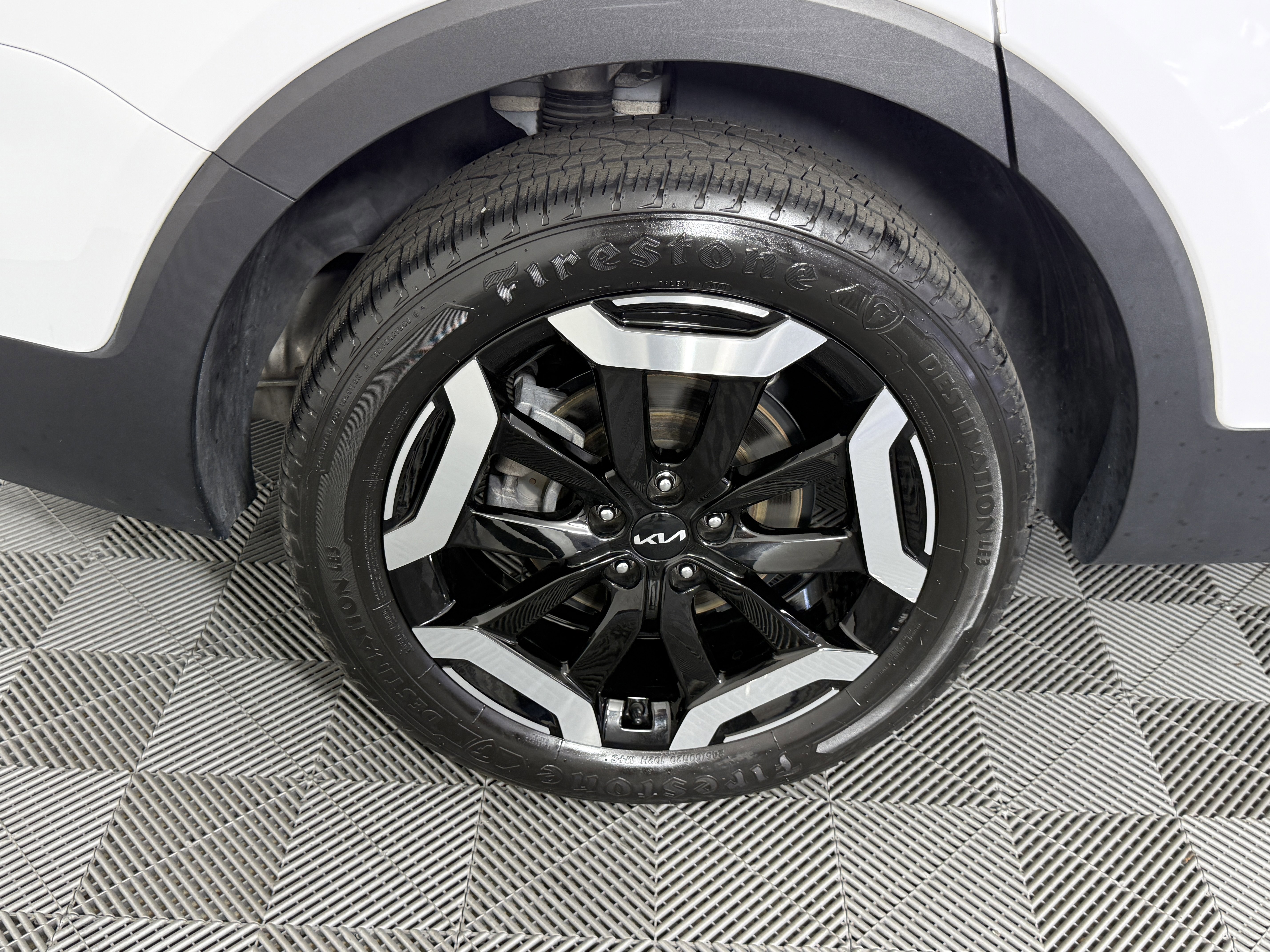 Used 2023 Kia Telluride S image 29