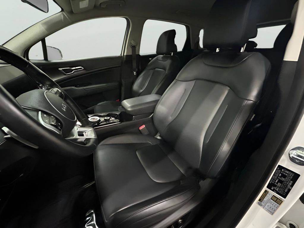 Used 2023 Kia Sportage EX image 15