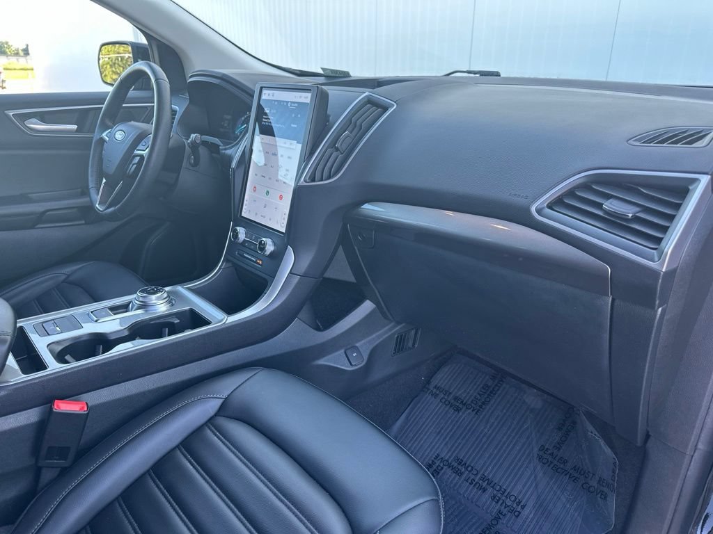 Certified 2024 Ford Edge SEL w/ Convenience Package AWD/4WD image 32