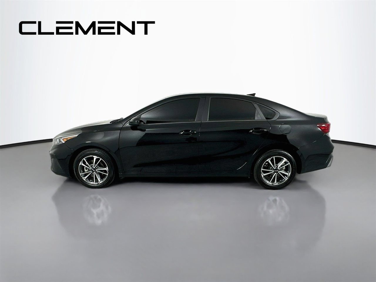 Used 2024 Kia Forte LXS FWD image 6