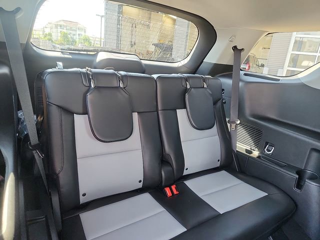 Certified 2023 Ford Explorer XLT AWD/4WD image 33