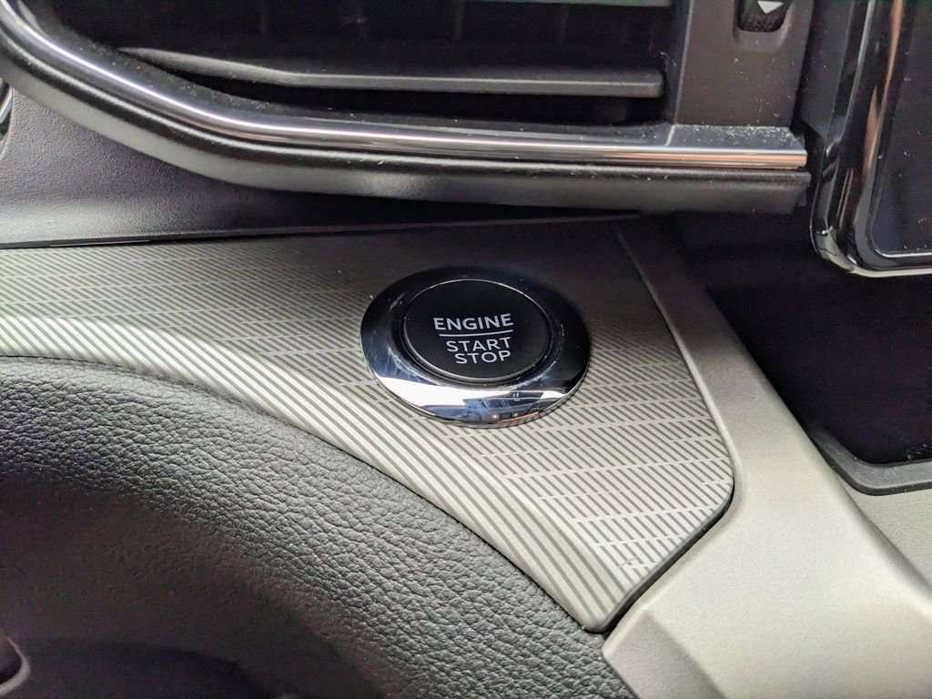 Certified 2022 Ford Explorer XLT w/ Equipment Group 202A image 26