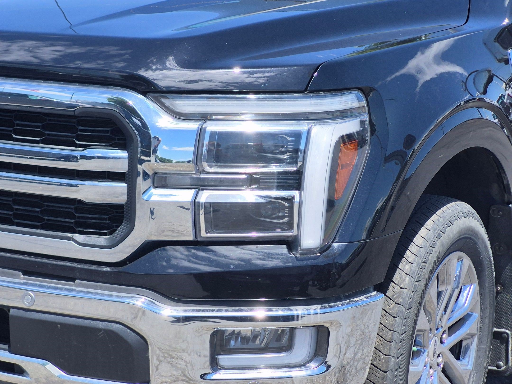 Certified 2024 Ford F150 Lariat w/ Equipment Group 502A High AWD/4WD image 14