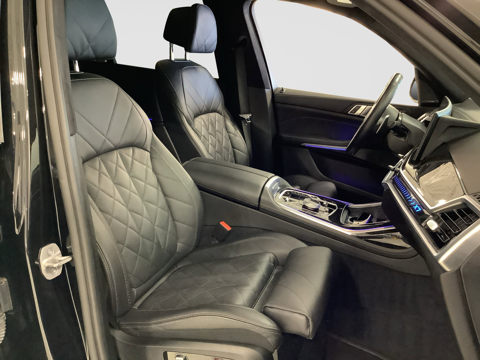 Used 2023 BMW X7 xDrive40i w/ Executive Package AWD/4WD image 18