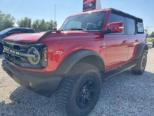 Certified 2023 Ford Bronco Outer Banks w/ Sasquatch Package AWD/4WD image 1